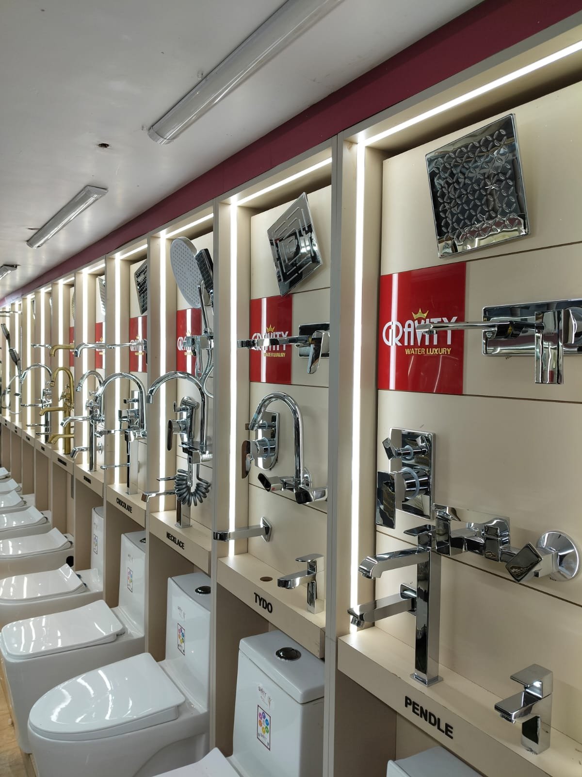 Display setup for showroom