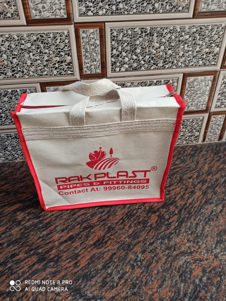 Single-colour pipes and fittings bag